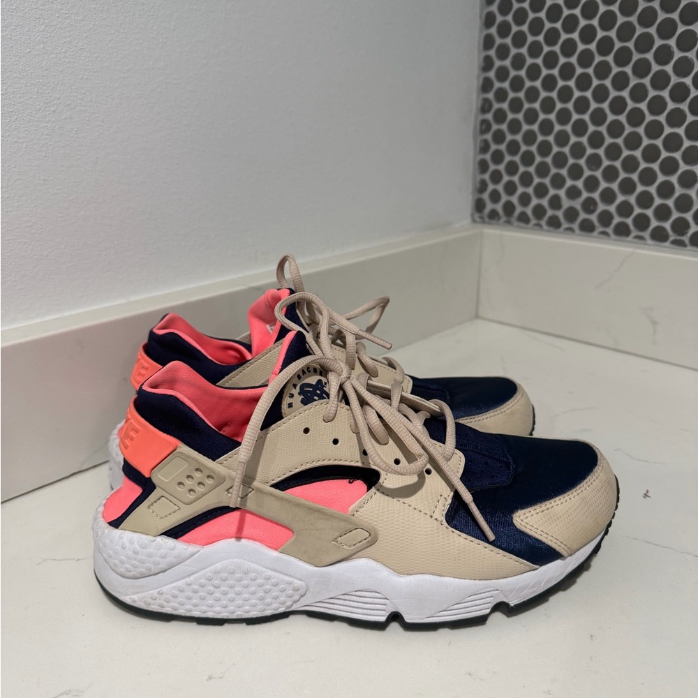 Nike Beige and Navy Sneakers with Pink Accents